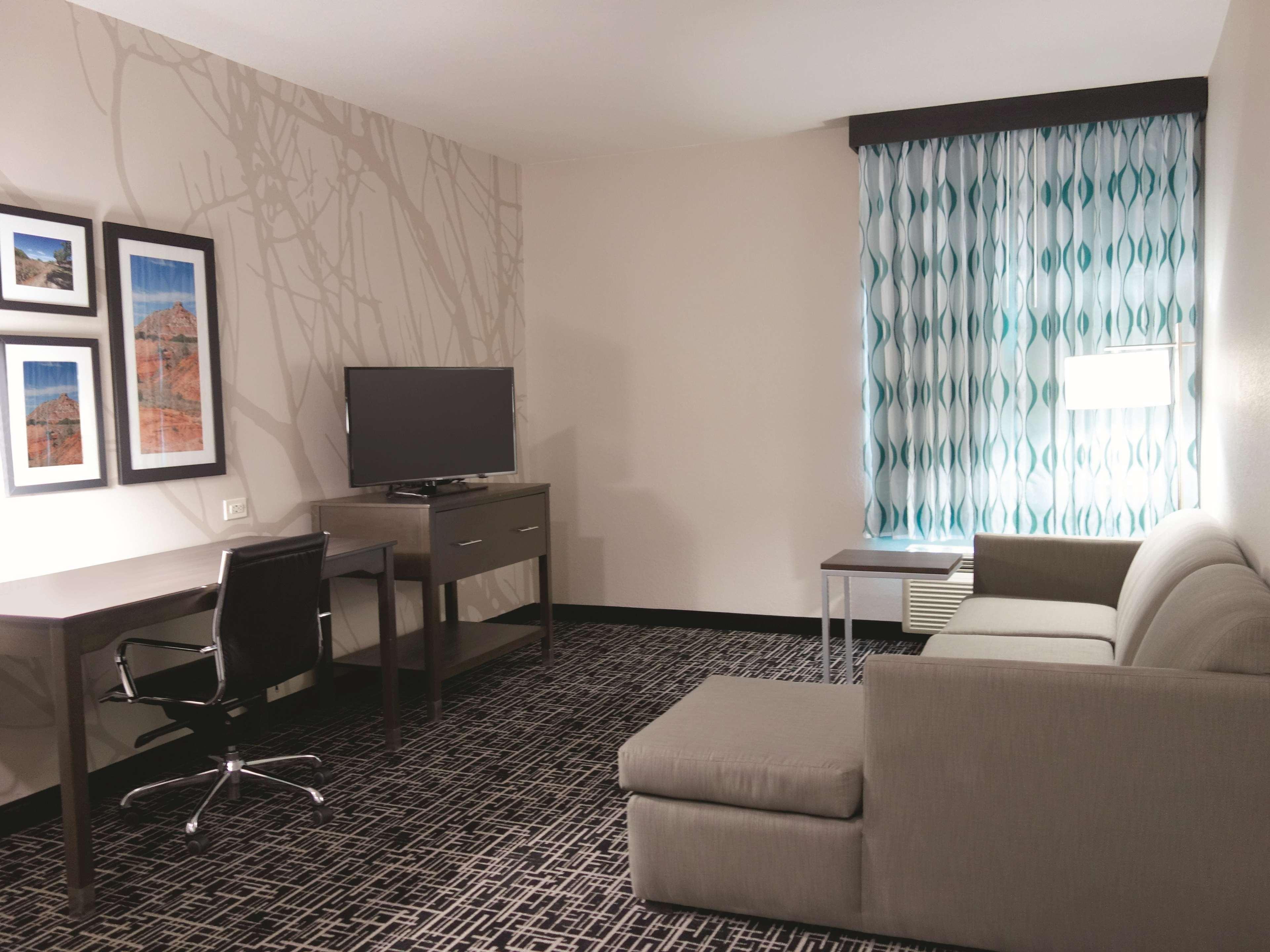 Hotel La Quinta By Wyndham Pampa Extérieur photo