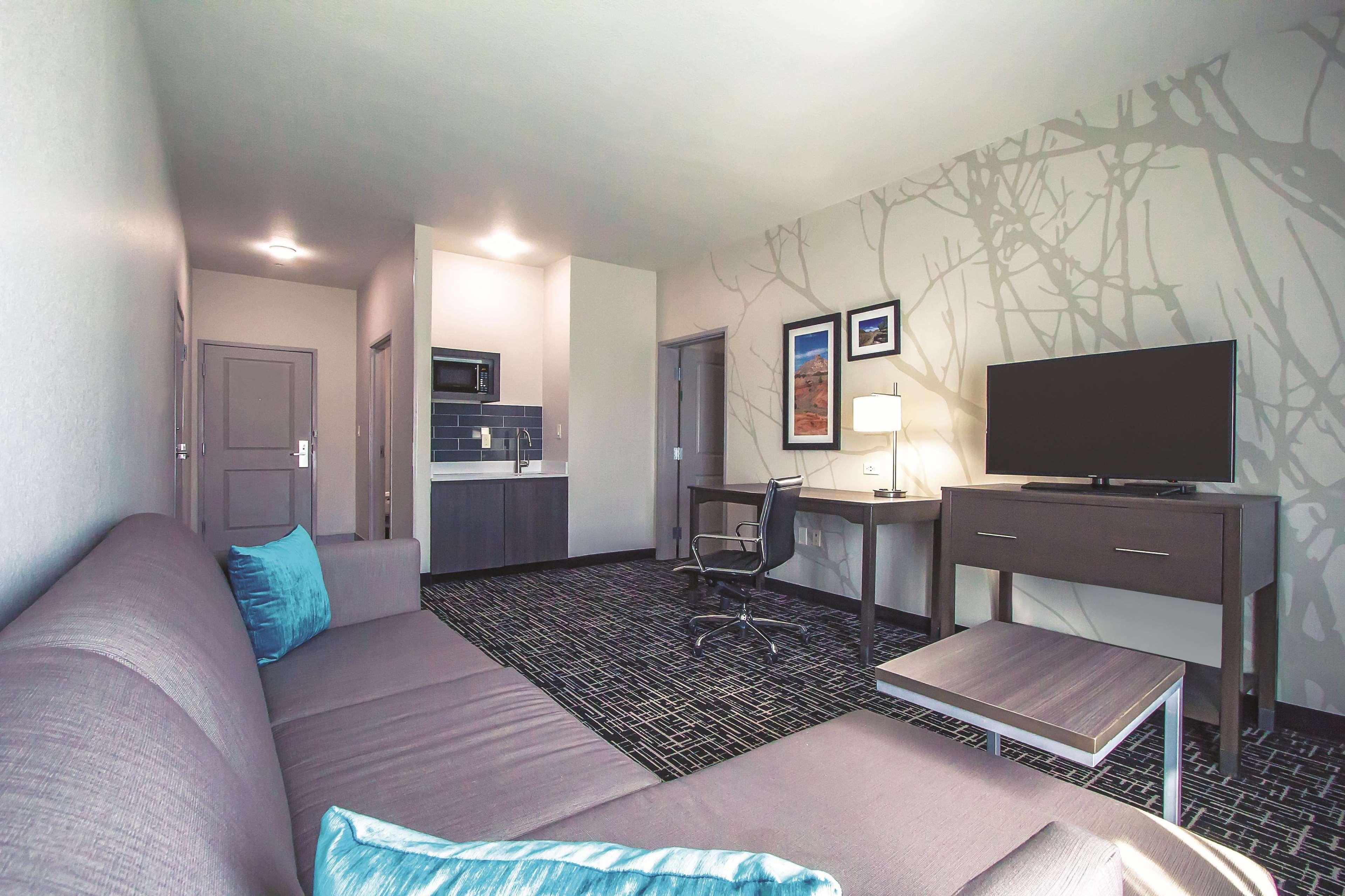 Hotel La Quinta By Wyndham Pampa Extérieur photo