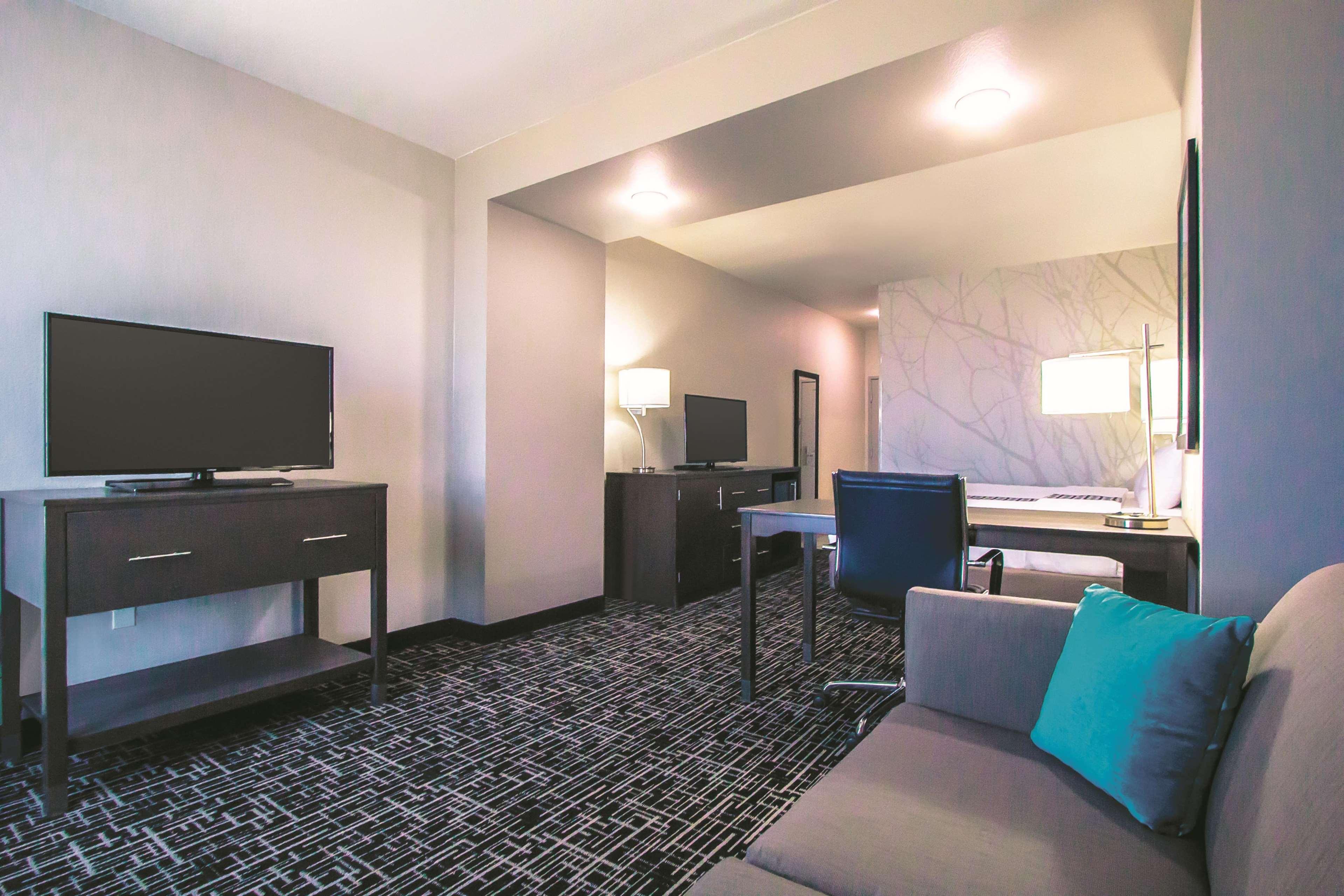 Hotel La Quinta By Wyndham Pampa Extérieur photo
