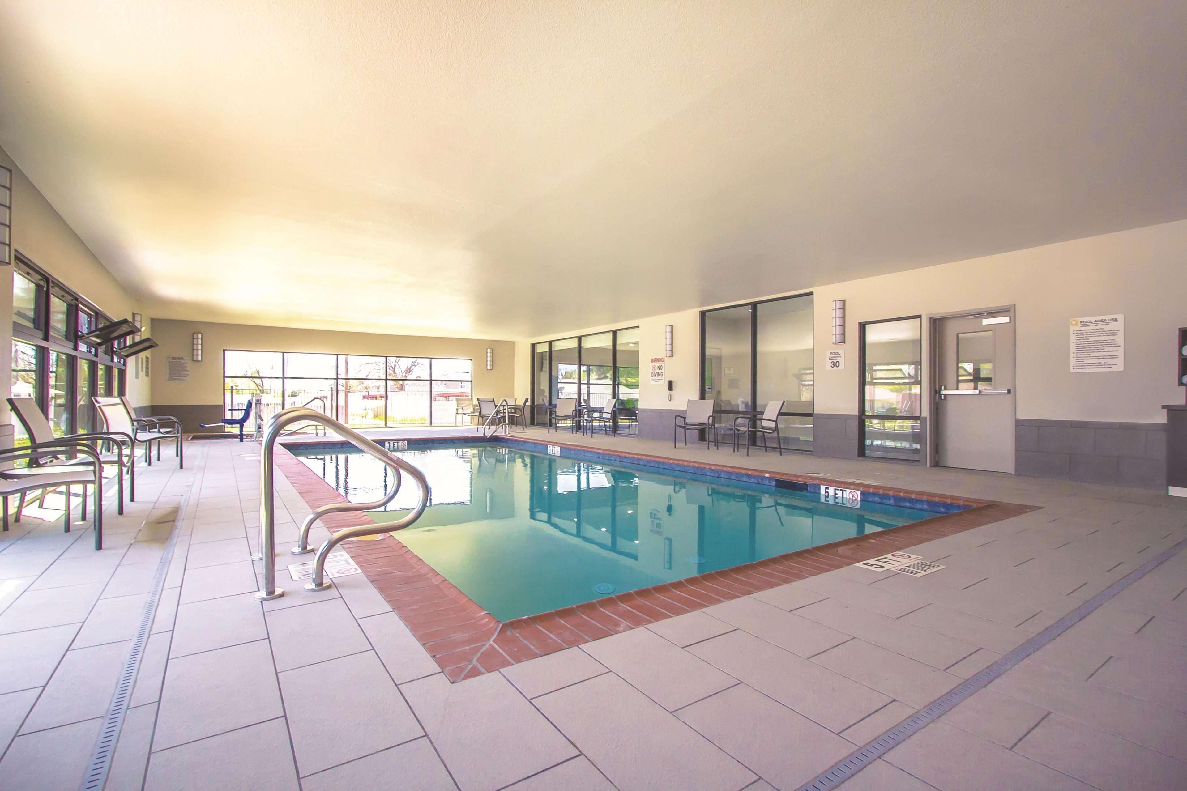 Hotel La Quinta By Wyndham Pampa Extérieur photo